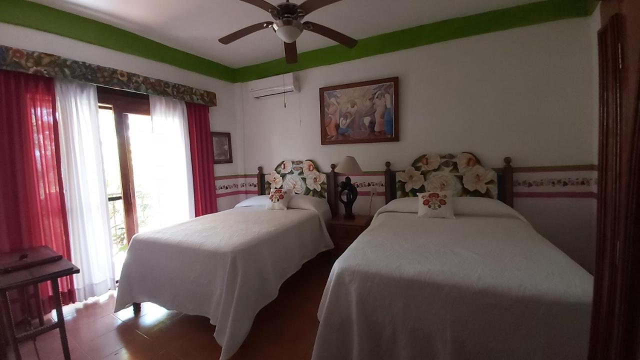 חיליטלה Hotel Hostal Del Cafe מראה חיצוני תמונה